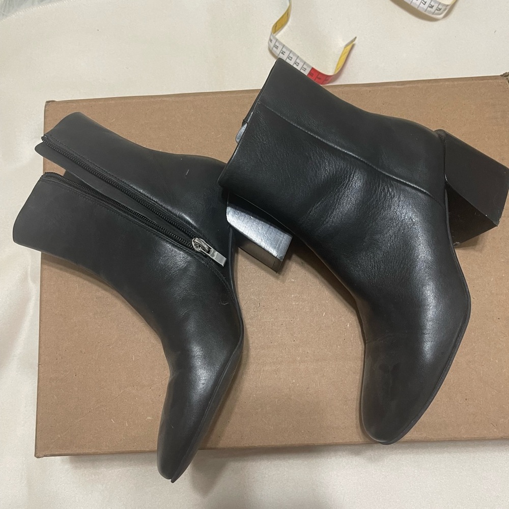Black Ankle Boots size 6